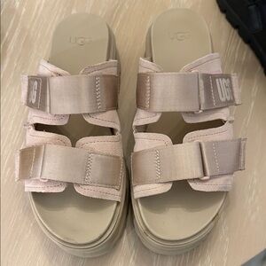 UGG Women's Sandals in Beige and Cream